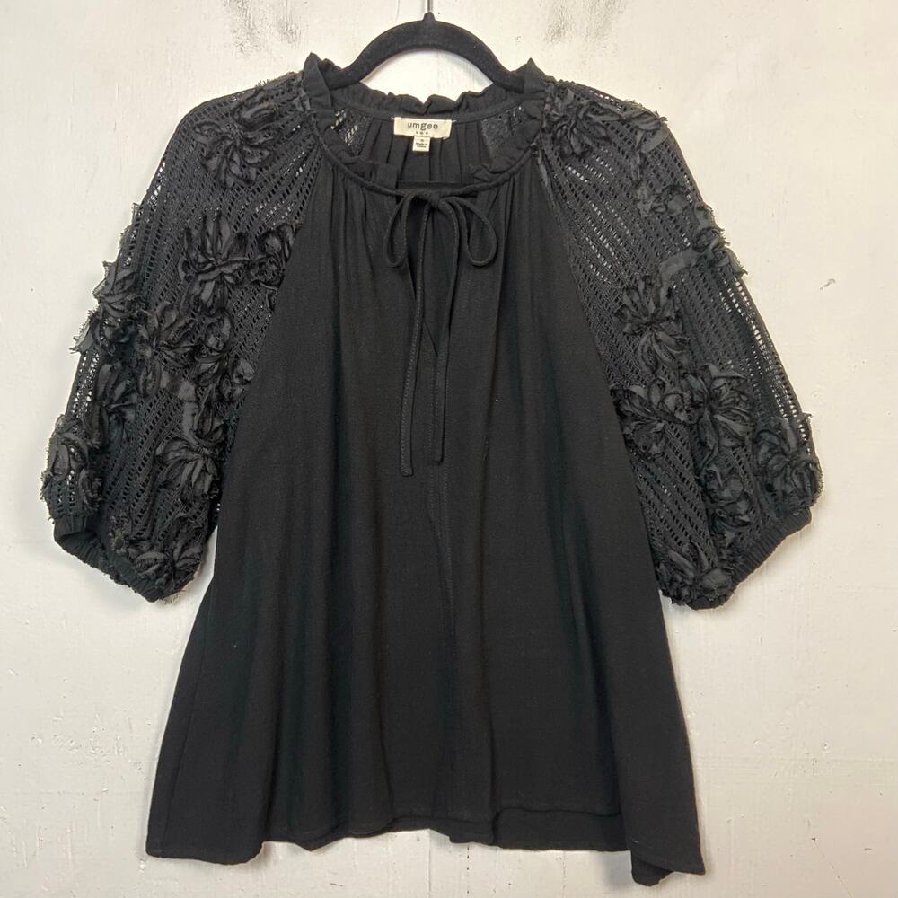 Umgee Women’s Black Linen Blend Puff Embellished Sleeve Top Size Small